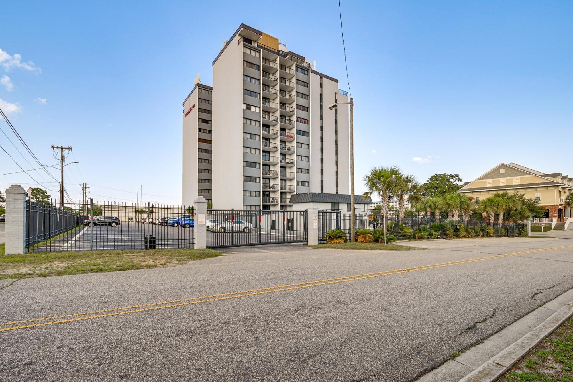 Updated Resort Condo, Walk To Myrtle Beach! Bagian luar foto