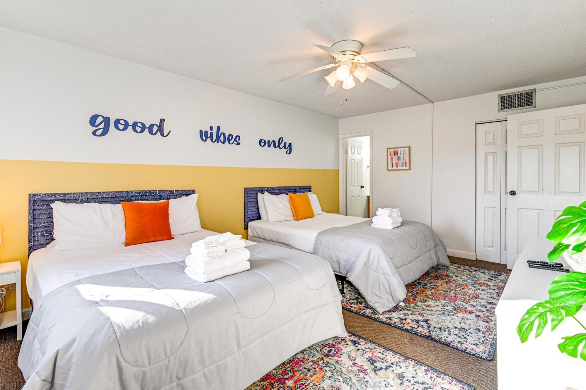 Updated Resort Condo, Walk To Myrtle Beach! Bagian luar foto
